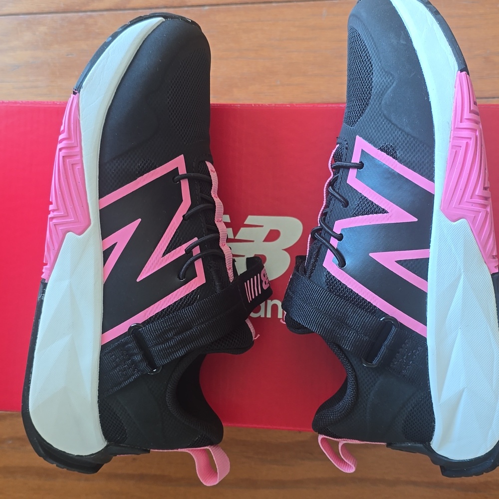 New Balance Fuel Cell Play With Bungee Sneakers -NEW - Picture 10 of 13